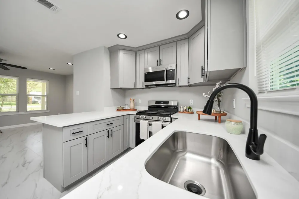 4914 Angleton Street Houston, TX 77033