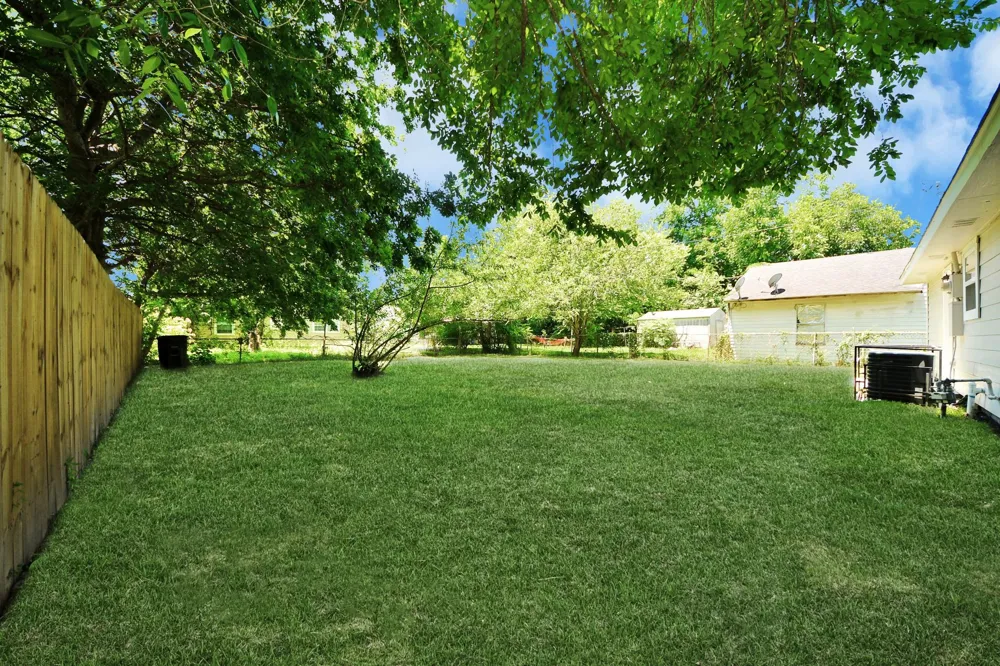4914 Angleton Street Houston, TX 77033