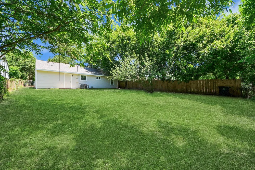 4914 Angleton Street Houston, TX 77033