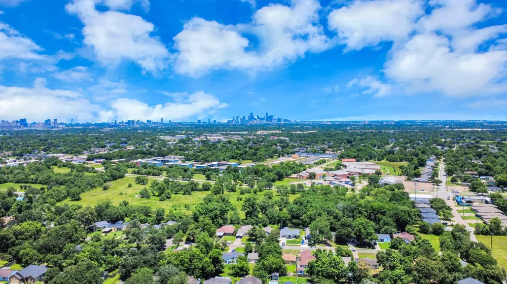 4914 Angleton Street Houston, TX 77033