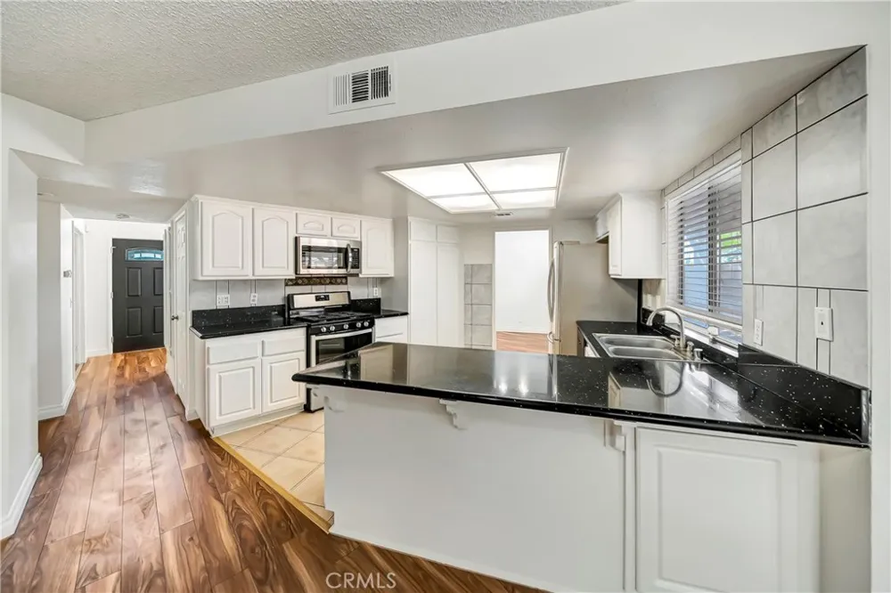 44636 17th St East E Lancaster, CA 93535