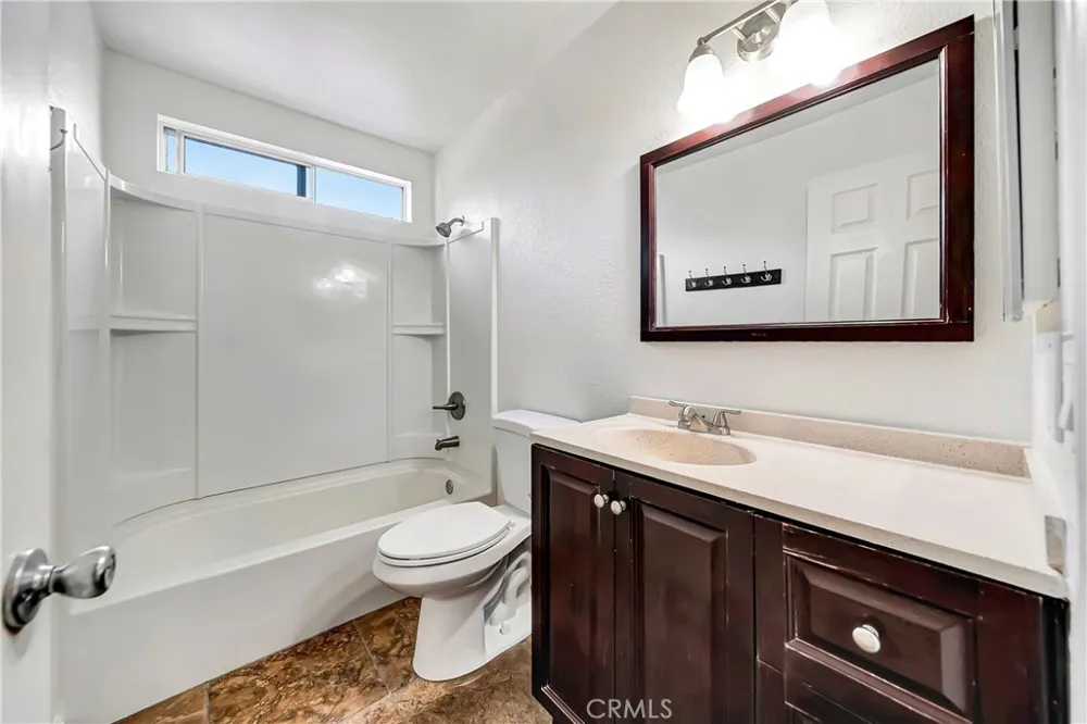 44636 17th St East E Lancaster, CA 93535