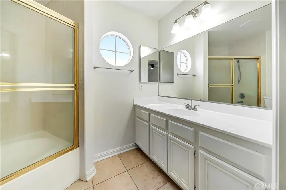 44636 17th St East E Lancaster, CA 93535