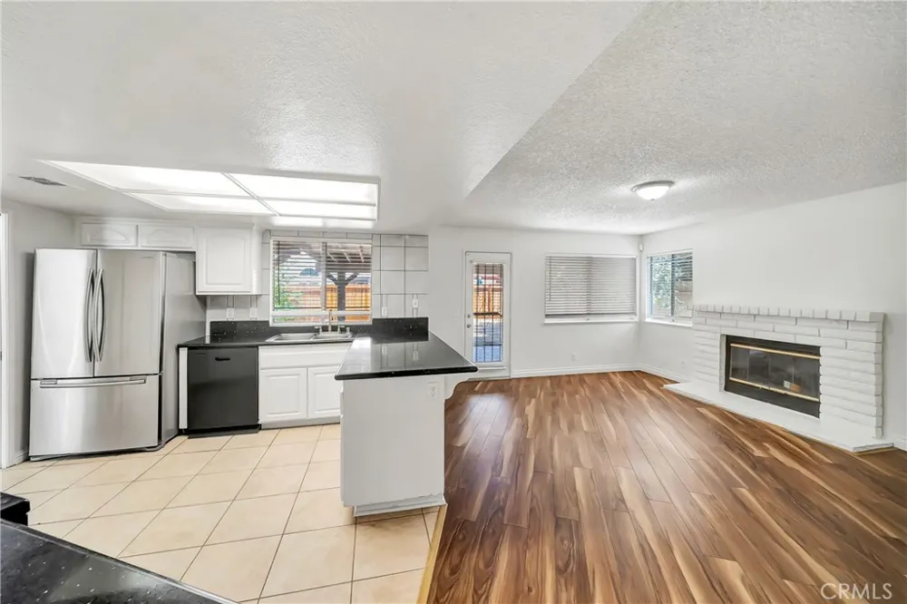 44636 17th St East E Lancaster, CA 93535