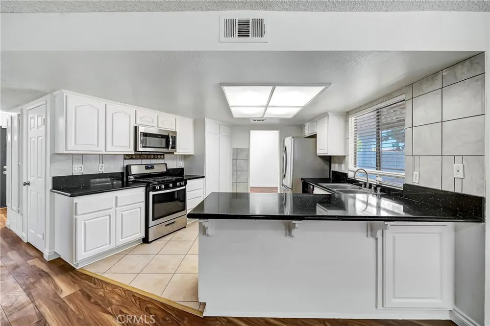 44636 17th St East E Lancaster, CA 93535