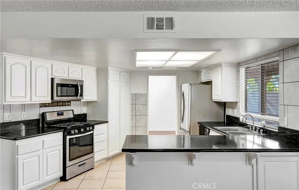 44636 17th St East E Lancaster, CA 93535