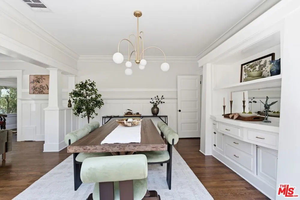 2640 S Hobart Boulevard Los Angeles, CA 90018