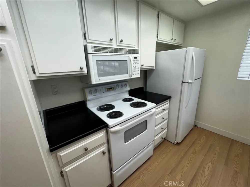 165 Tarocco Irvine, CA 92618