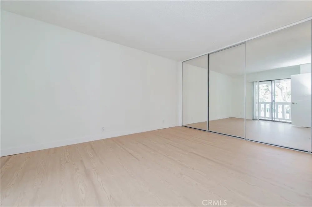 165 Tarocco Irvine, CA 92618