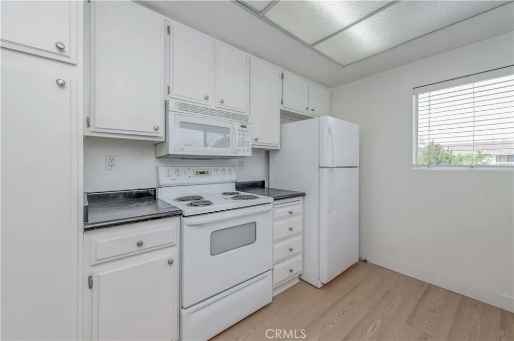 165 Tarocco Irvine, CA 92618