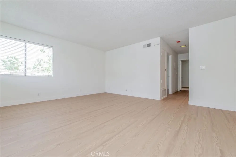 165 Tarocco Irvine, CA 92618