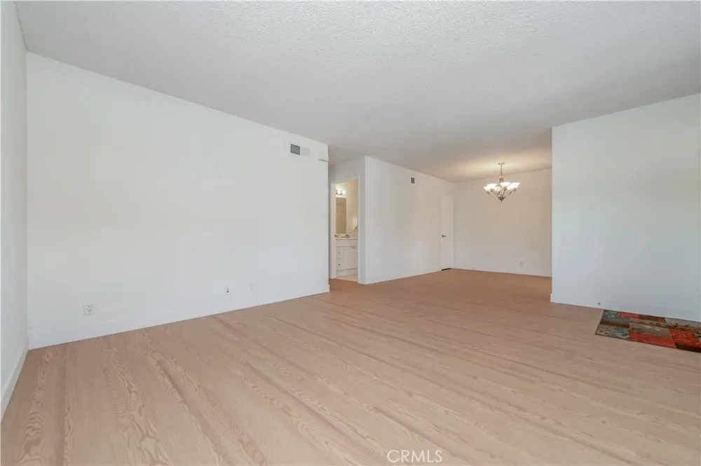 165 Tarocco Irvine, CA 92618