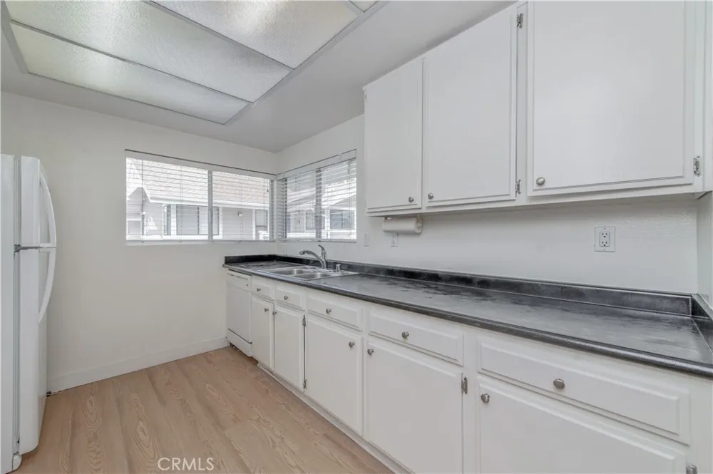 165 Tarocco Irvine, CA 92618