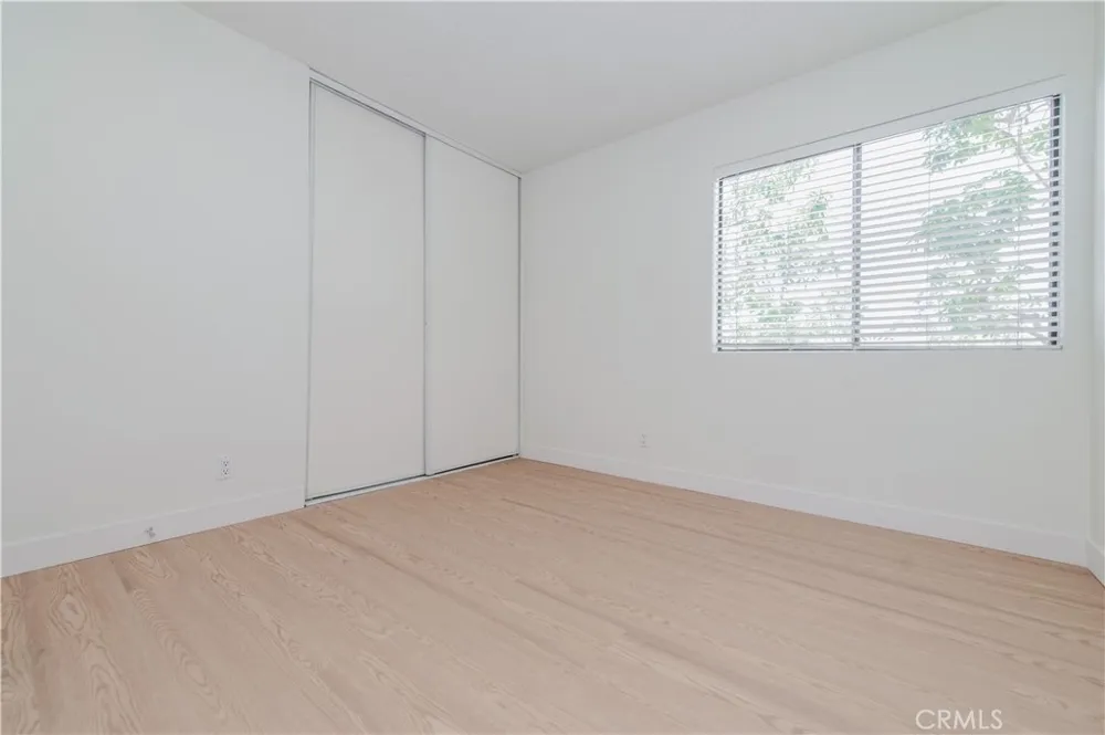 165 Tarocco Irvine, CA 92618