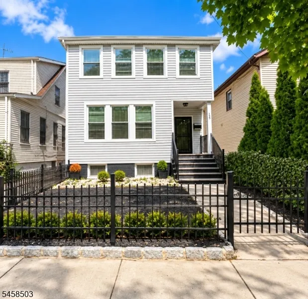 155 Weequahic Ave Newark City, NJ 07112