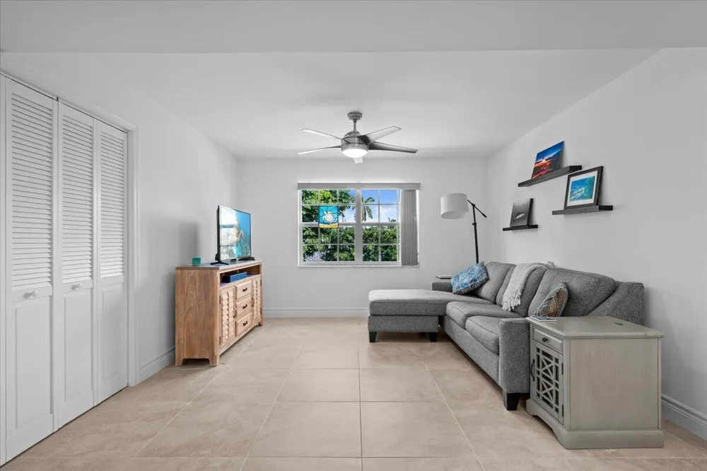 1205 E SANDY LANE E #249 Singer Island, FL 33404