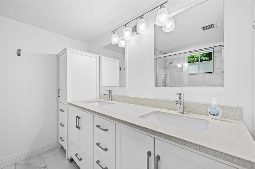 1205 E SANDY LANE E #249 Singer Island, FL 33404