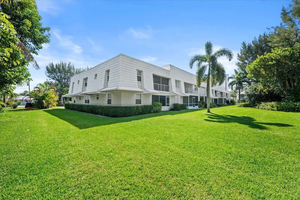 1205 E SANDY LANE E #249 Singer Island, FL 33404