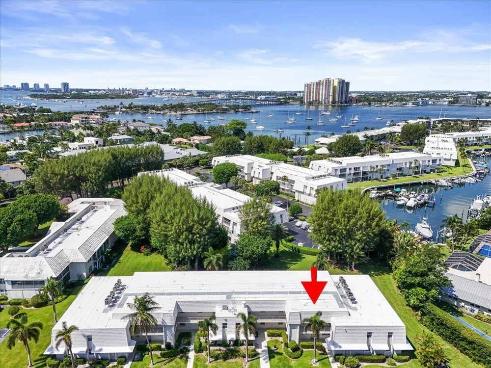 1205 E SANDY LANE E #249 Singer Island, FL 33404