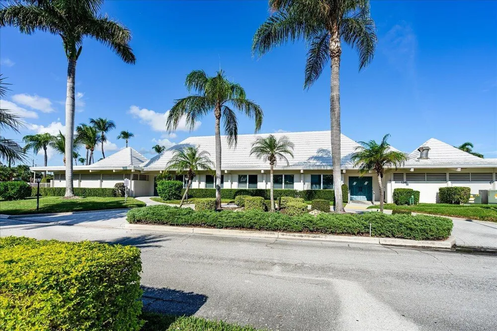 1205 E SANDY LANE E #249 Singer Island, FL 33404