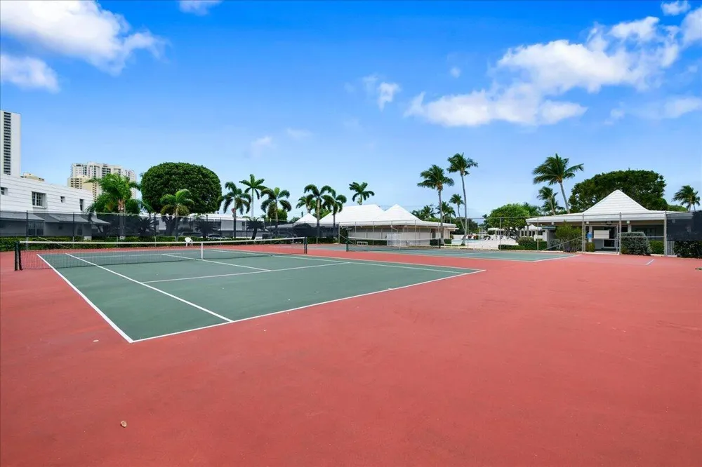 1205 E SANDY LANE E #249 Singer Island, FL 33404
