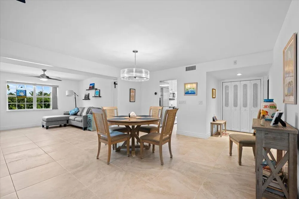 1205 E SANDY LANE E #249 Singer Island, FL 33404