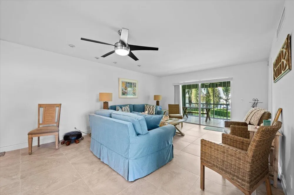 1205 E SANDY LANE E #249 Singer Island, FL 33404