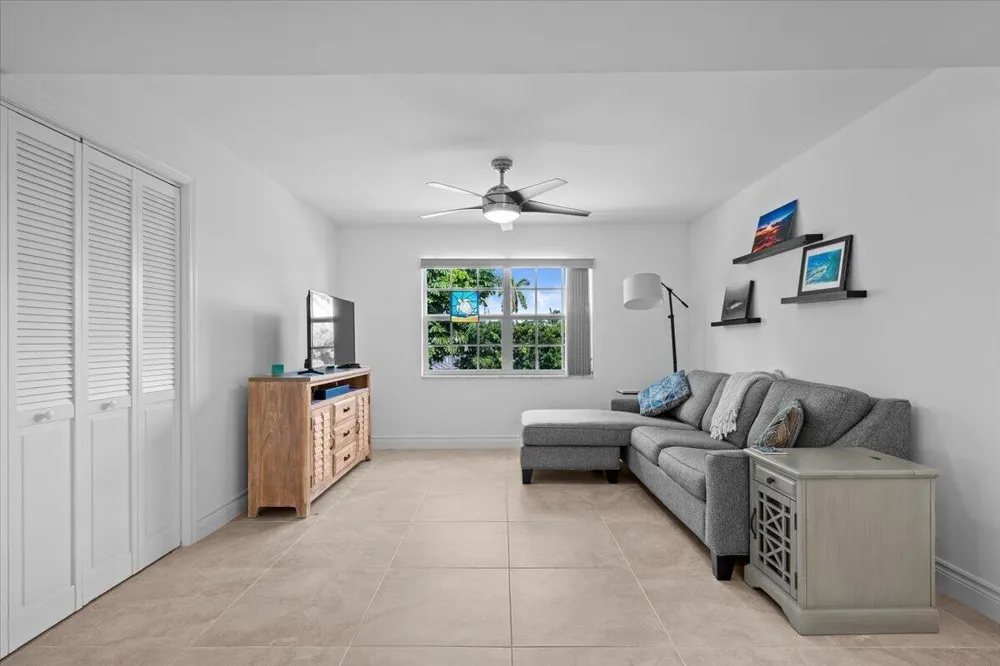 1205 E SANDY LANE E #249 Singer Island, FL 33404