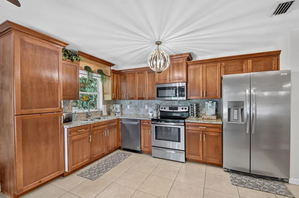 4311 GARDEN AVENUE West Palm Beach, FL 33405
