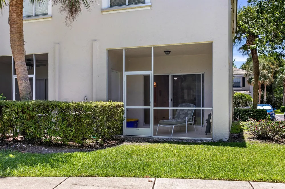 4976 PALMBROOKE CIRCLE West Palm Beach, FL 33417