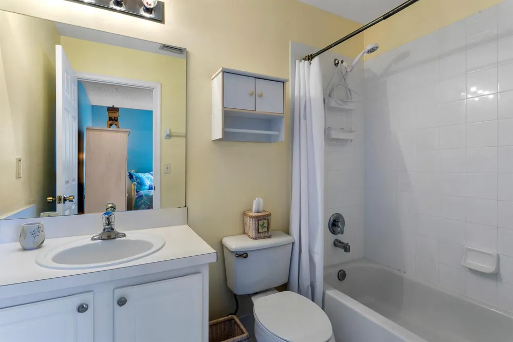 4976 PALMBROOKE CIRCLE West Palm Beach, FL 33417