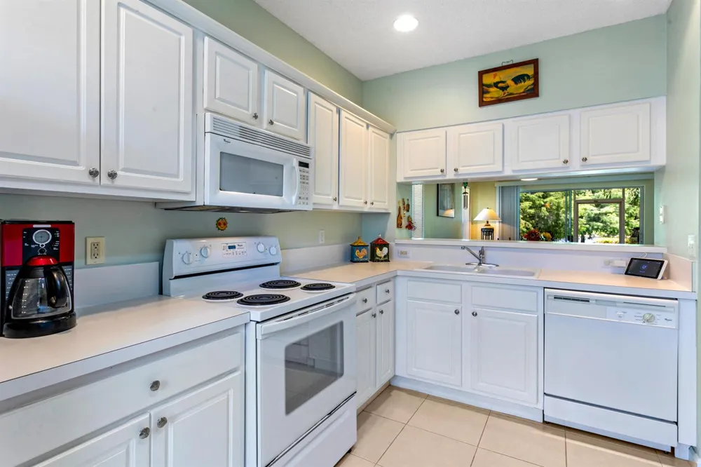 4976 PALMBROOKE CIRCLE West Palm Beach, FL 33417