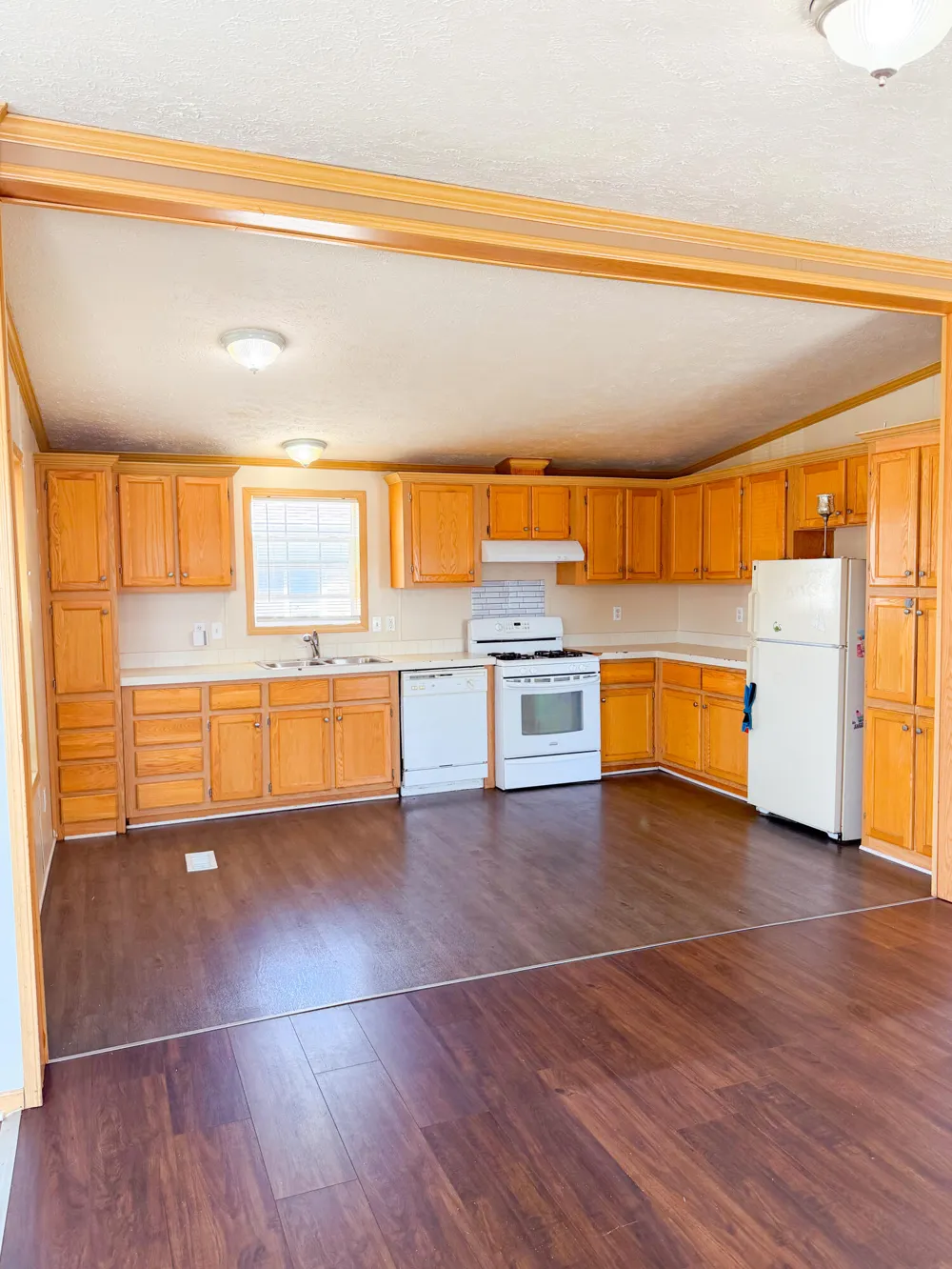 2040 Reo Avenue Lincoln Park City, MI 48146