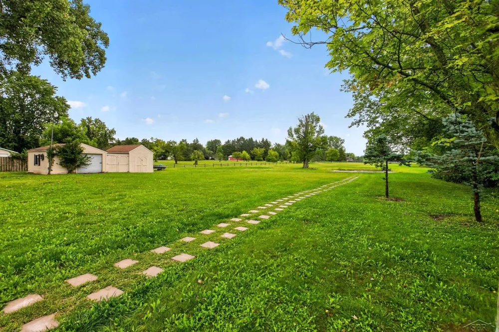 3850 Midland Road Saginaw Charter Township, MI 48603