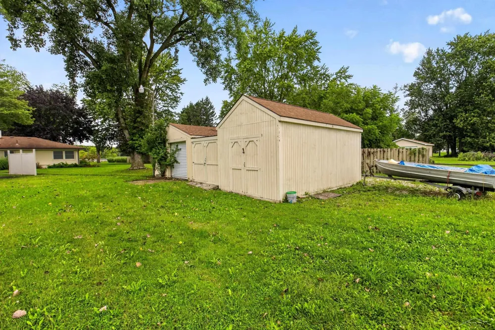 3850 Midland Road Saginaw Charter Township, MI 48603