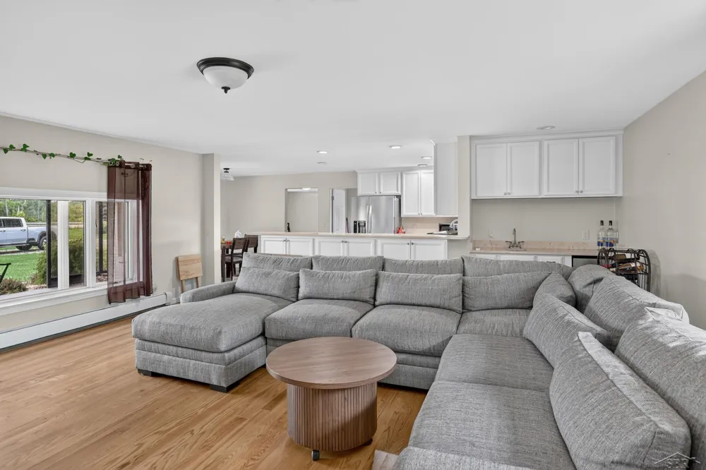 3850 Midland Road Saginaw Charter Township, MI 48603