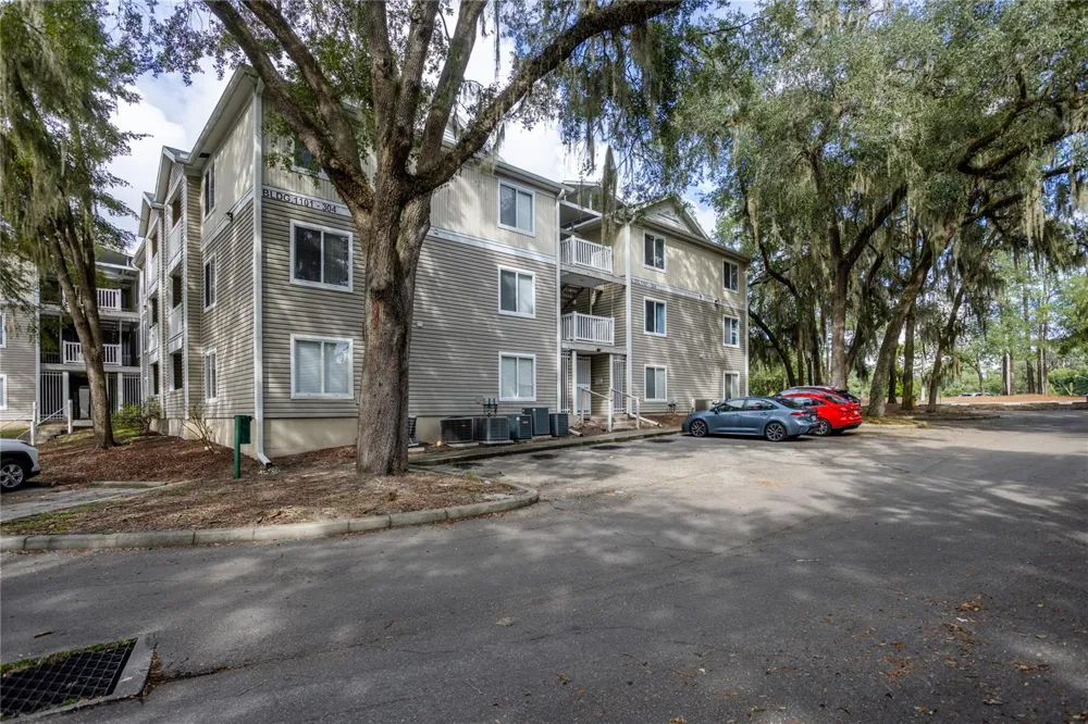 4000 SW 23RD STREET #1-202 Gainesville, FL 32608