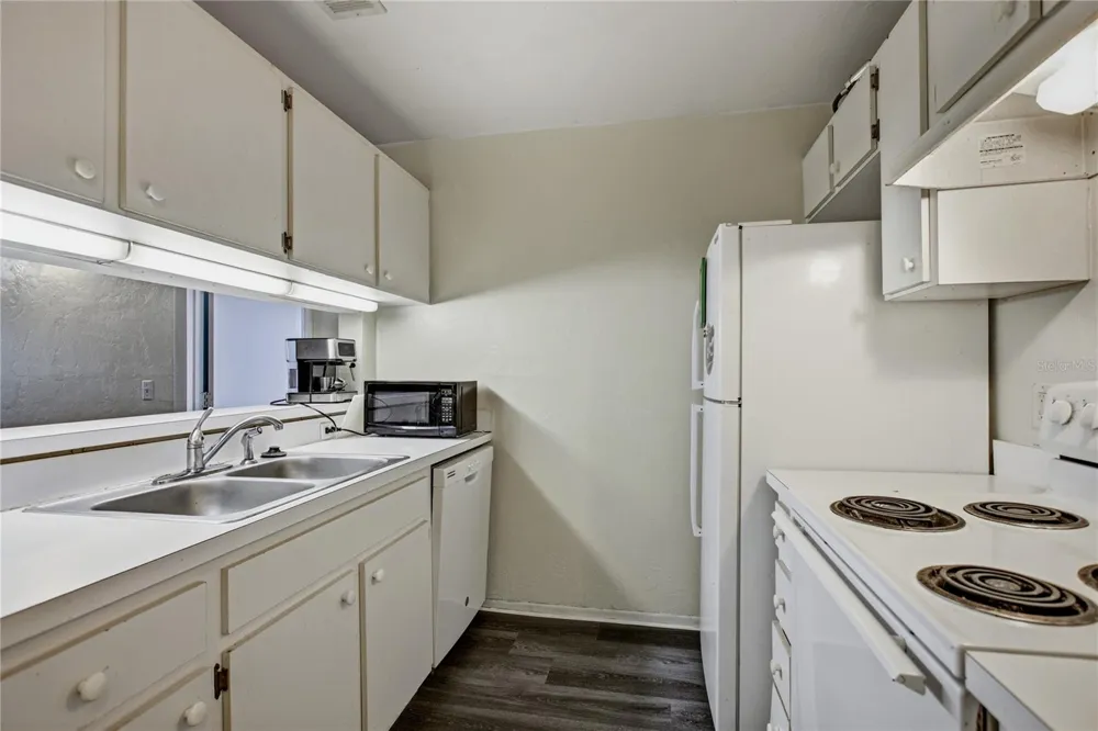 4000 SW 23RD STREET #1-202 Gainesville, FL 32608