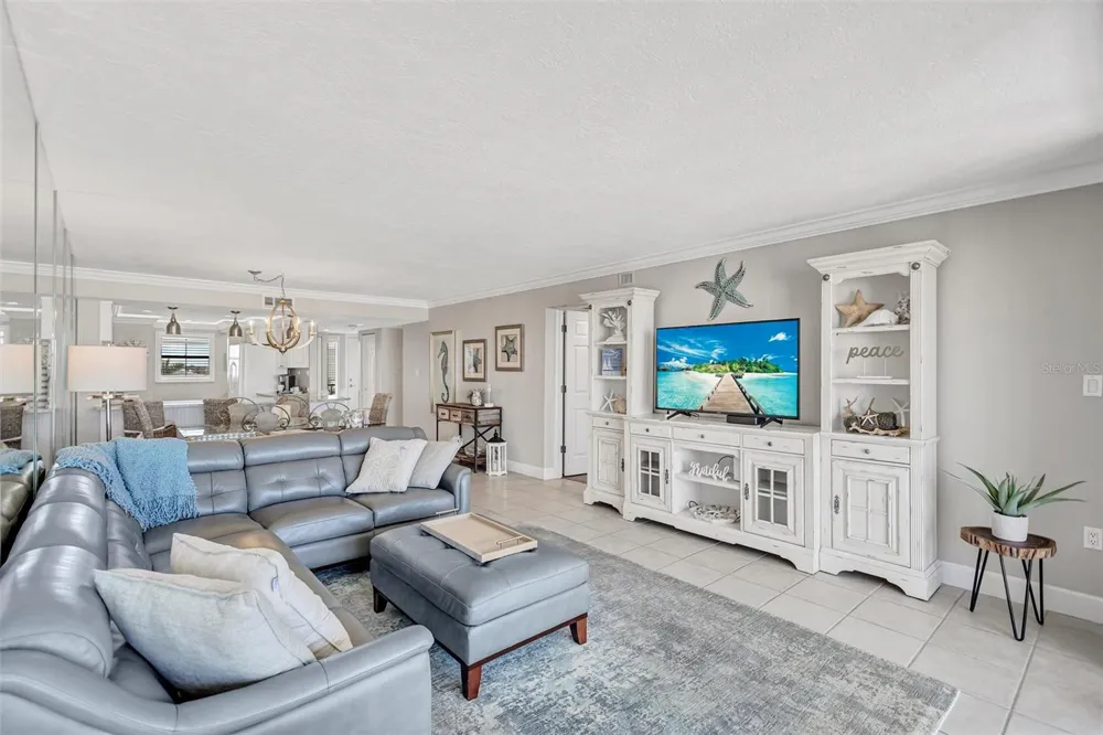 6480 MIDNIGHT PASS ROAD #612 Sarasota, FL 34242