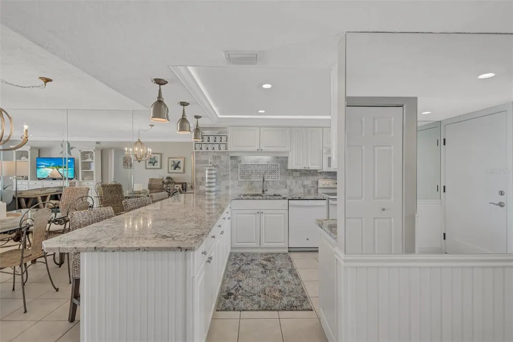 6480 MIDNIGHT PASS ROAD #612 Sarasota, FL 34242