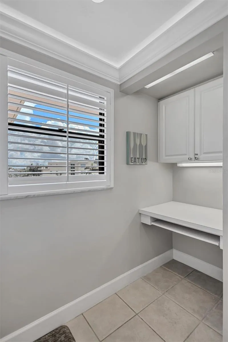 6480 MIDNIGHT PASS ROAD #612 Sarasota, FL 34242