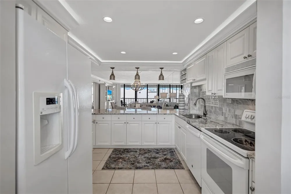 6480 MIDNIGHT PASS ROAD #612 Sarasota, FL 34242