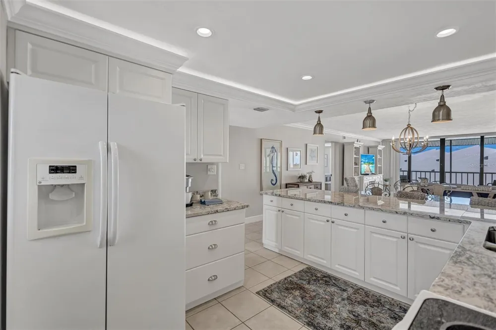 6480 MIDNIGHT PASS ROAD #612 Sarasota, FL 34242