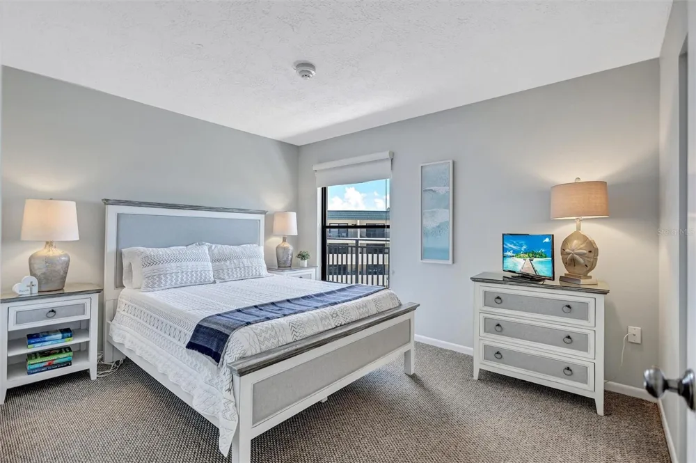 6480 MIDNIGHT PASS ROAD #612 Sarasota, FL 34242