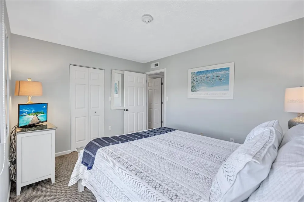 6480 MIDNIGHT PASS ROAD #612 Sarasota, FL 34242