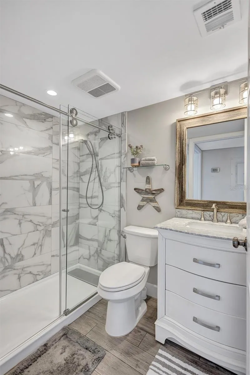 6480 MIDNIGHT PASS ROAD #612 Sarasota, FL 34242
