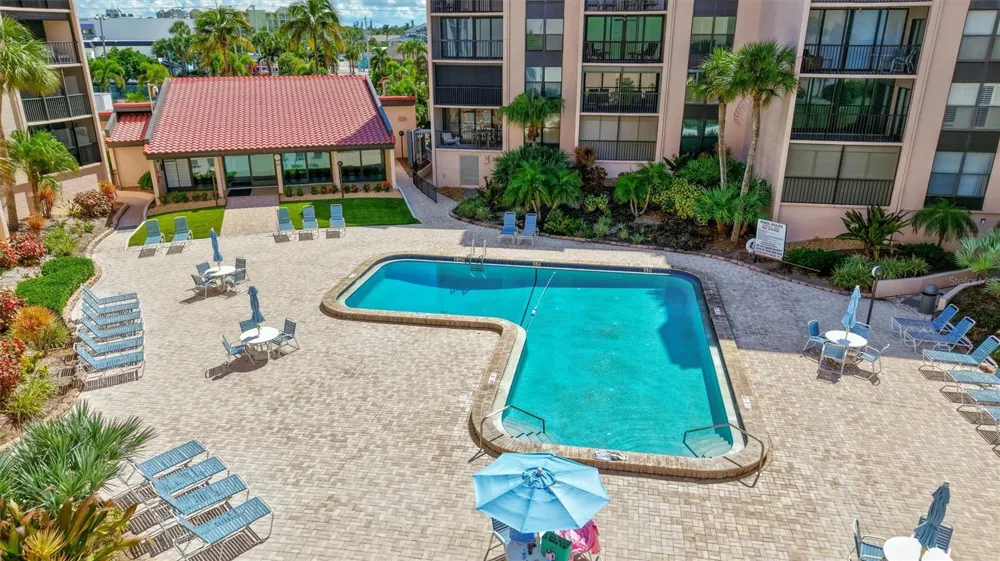 6480 MIDNIGHT PASS ROAD #612 Sarasota, FL 34242