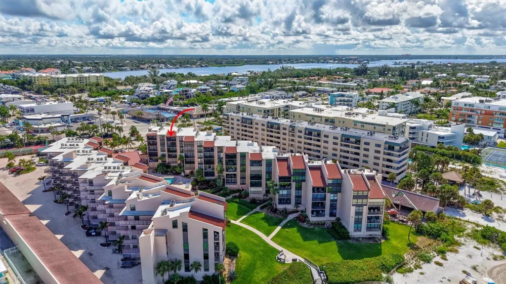 6480 MIDNIGHT PASS ROAD #612 Sarasota, FL 34242