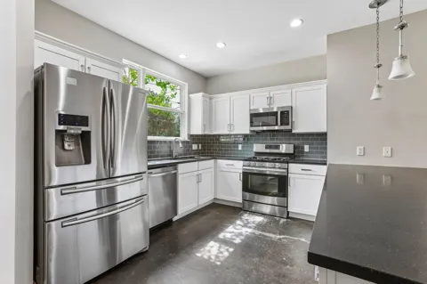 3500 Robinson Avenue #3500