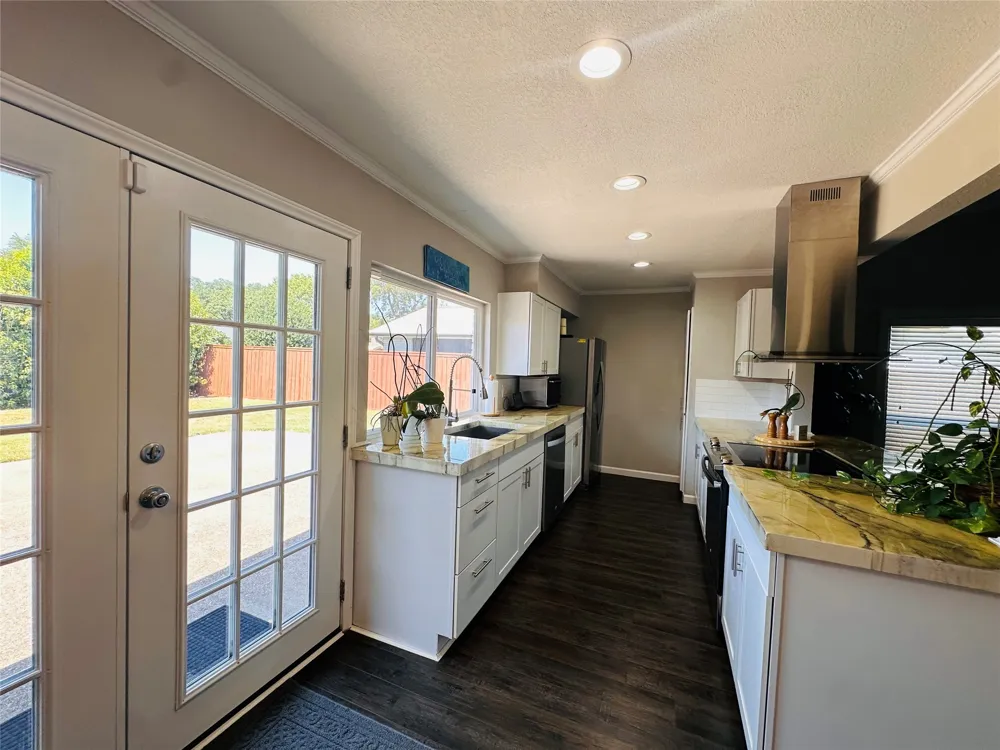 1533 W Spring Creek Parkway Plano, TX 75023